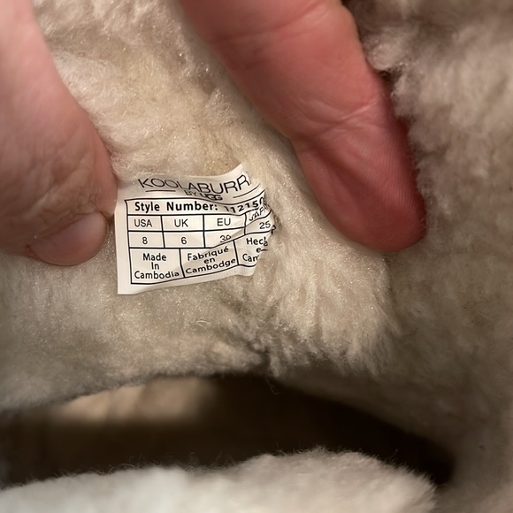 Koolaburra by UGG brand NIB, brown and fuzzy inside to keep you toes toasty. - Picture 2 of 8